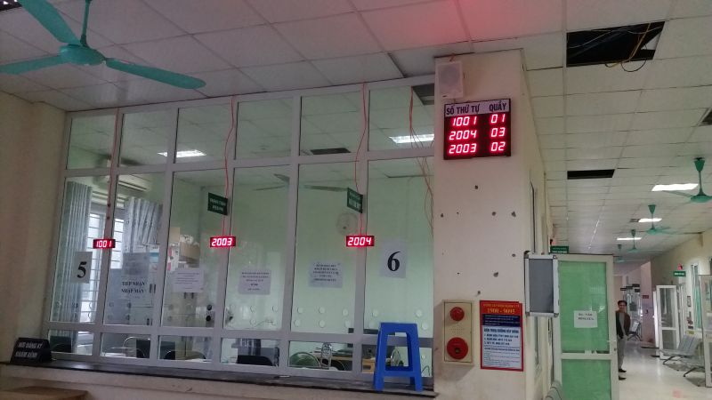 VNC hoàn thành sản xuất, lắp đặt hệ thống xếp hàng tự động cho trung tâm y tế Huyện Sông Lô - Vĩnh Phúc
