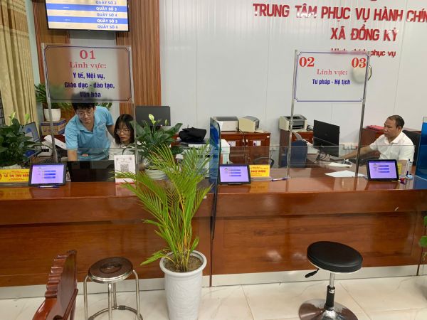 VNC QMS SOFT hoàn thiện sản xuất, cung cấp lắp đặt hệ thống đánh giá mức độ hài lòng tại bộ phận một cửa UBND xã Đồng Kỳ - Bắc Ninh, Hệ thống sử dụng đánh giá mức độ hài lòng của công dân tại 6 quầy tiếp đón.