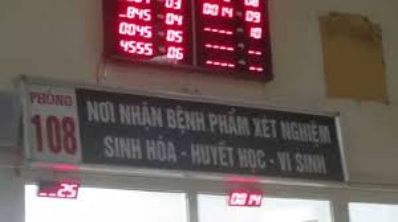 VNC sản xuất, lắp đặt hệ thống xếp hàng tự động cho khoa khám bệnh - bệnh viện Bạch Mai