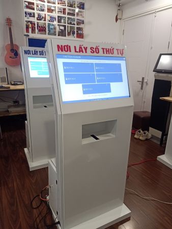 Máy in số thứ tự bằng màn LCD cảm ứng dạng Kiosk sử dụng phần mềm VNC-QMS-SOFT