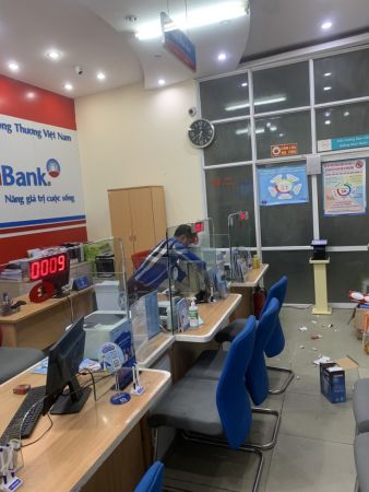 VNC QMS hoàn thành sản xuất cung cấp lắp đặt hệ thống xếp hàng tự động cho PGD Vietinbank Thủ Đô - Chi nhánh Đông Hà Nội