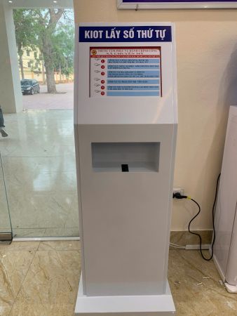 VNC sản xuất, cung cấp lắp đặt hệ thống xếp hàng tự động tại UBND xã Chuyên Mỹ - Hà Nội
