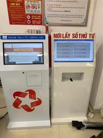 VNC QMS SOFT hoàn thiện sản xuất, cung cấp lắp đặt hệ thống xếp hàng tự động, kiosk tra cứu thông tin tại bộ phận một cửa UBND xã Thanh Miện - tỉnh Hải Phòng, hệ thống sử dụng kiosk lấy số thứ tự cấp phát số thứ tự cho 08 quầy đón tiếp công dân